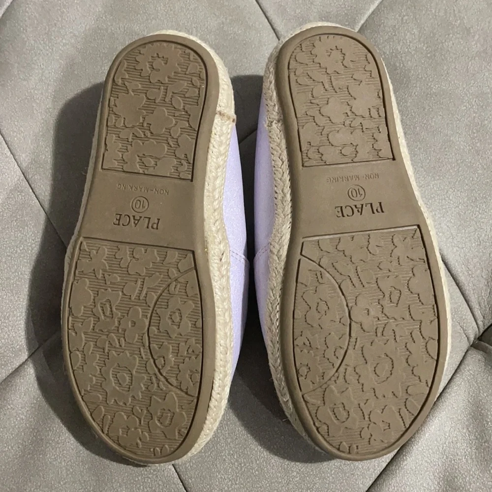 NWOT “CUTE” Flats